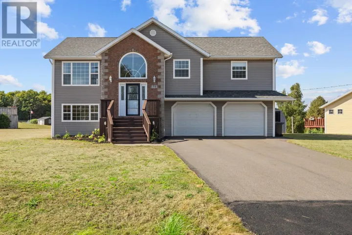 73 BONAVISTA Avenue, Stratford, Prince Edward Island C1B0E5