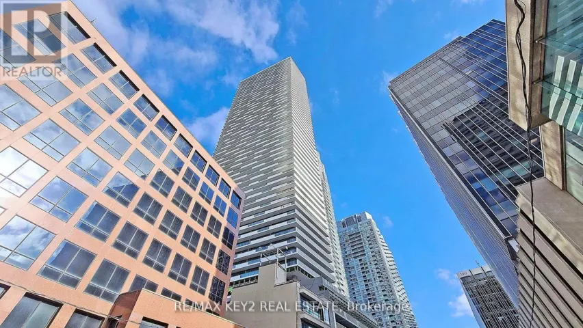 4010 - 2221 YONGE STREET, Toronto (Mount Pleasant West), Ontario M4S2B4