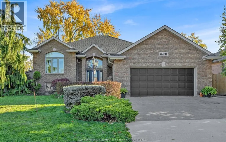 3280 CALIFORNIA AVENUE, Windsor, Ontario N9E3K7