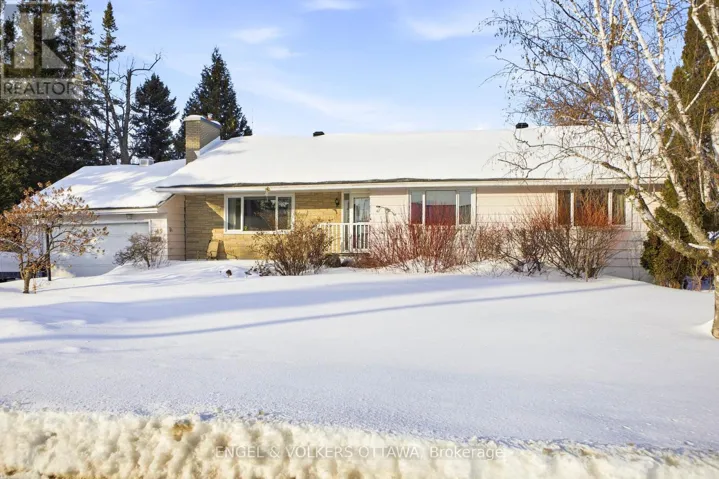 49 INVERNESS AVENUE, Ottawa, Ontario K2E6N6
