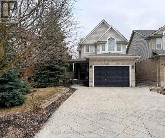15 GEES WAY, Cambridge, Ontario N3C4M5