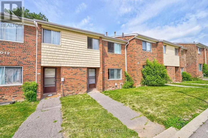 TH102 - 2012 SHEPPARD AVENUE W, Toronto (Glenfield-Jane Heights), Ontario M3N1A2