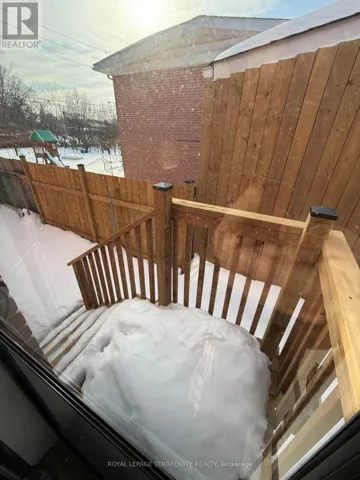 5 ROCHELLE CRESCENT, Toronto (Don Valley Village), Ontario M2J1Y3