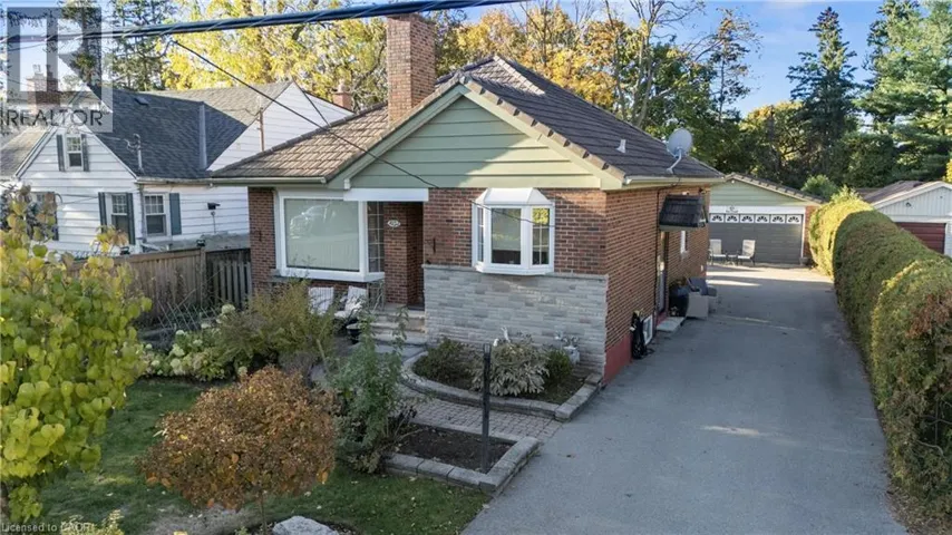 1032 CEDARWOOD Place, Burlington, Ontario L7T3J3