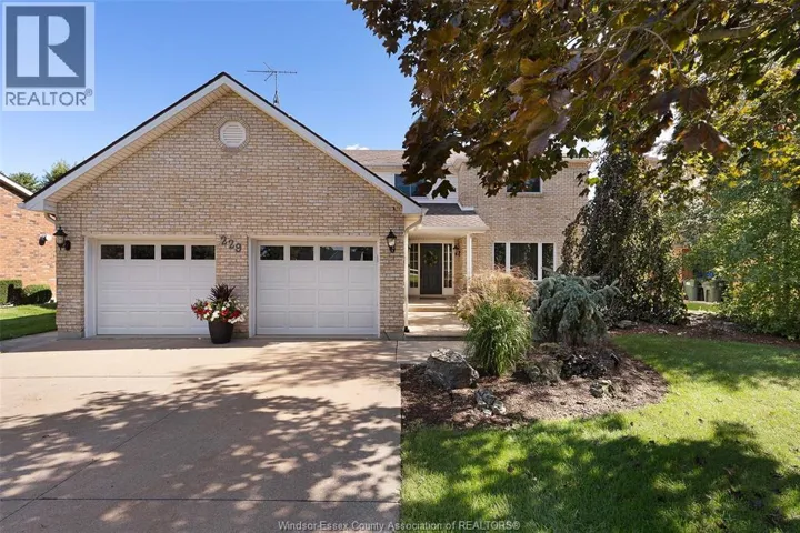229 IRWIN AVE, Essex, Ontario N8M2T5