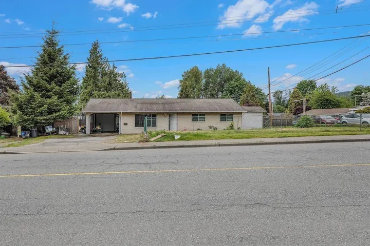 7955 HURD STREET, Mission, British Columbia V2V3J7