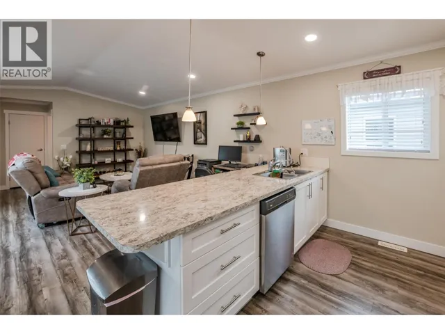 8598 HWY 97 Unit# 102, Oliver, British Columbia V0H1T2