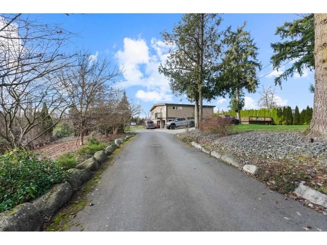 9729 216 STREET, Langley, British Columbia V1M3J1