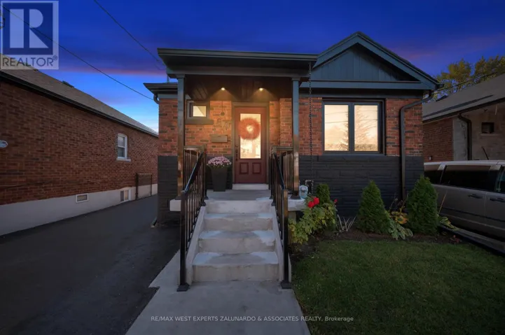 69 FOXWELL STREET, Toronto (Rockcliffe-Smythe), Ontario M6N1Y9