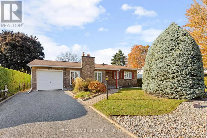 12 WYNFORD AVENUE, Ottawa, Ontario K2G3Z3