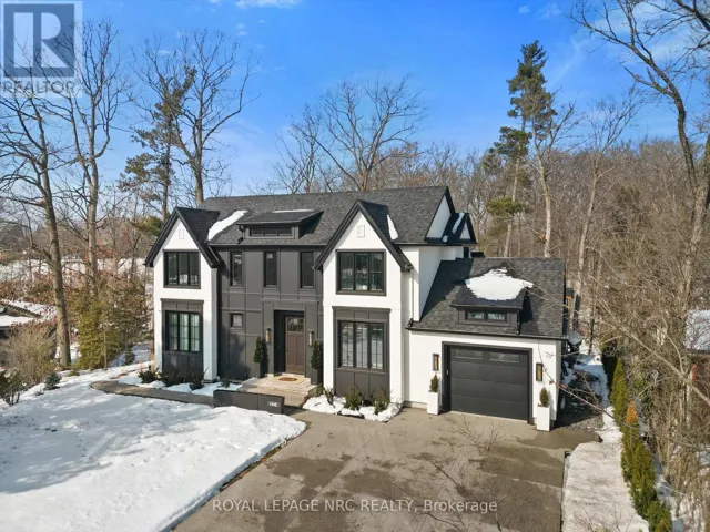 1 BRIARFIELD CRESCENT, St. Catharines (Glendale/Glenridge), Ontario L2T3T4