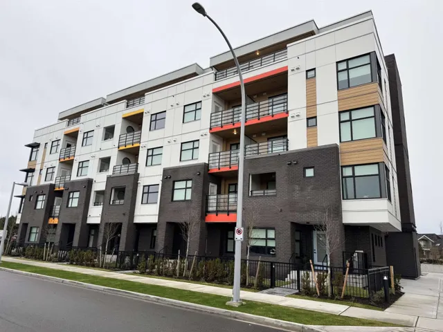 414 163 175A ST, Surrey, British Columbia V3Z1L1