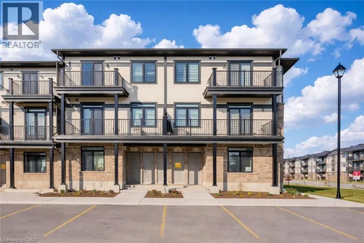 6 LOMOND Lane, Kitchener, Ontario N2R0R4