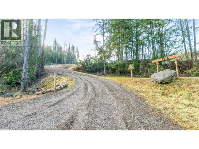 6226 Armstrong Road, Eagle Bay, British Columbia V0E1T0
