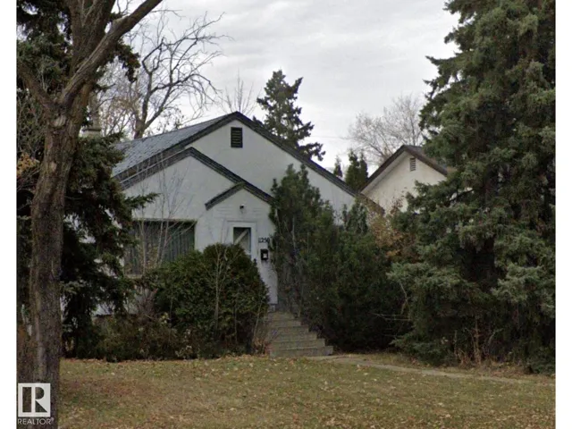 11250 72 AV NW, Edmonton, Alberta T6G0B5