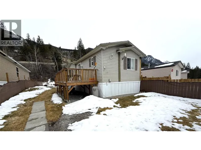 686 Almberg Road Unit# #44, Golden, British Columbia V0A1H2