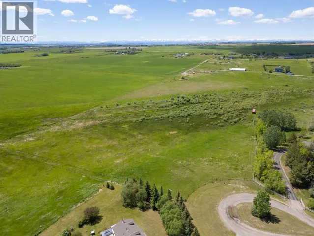 306085 92 Street E, Rural Foothills County, Alberta T0L0X0