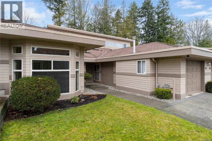 896 Lakes Blvd, Parksville, British Columbia V9P2P8
