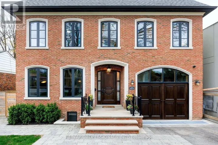 4673 DUNDAS STREET W, Toronto (Kingsway South), Ontario M9A1A4