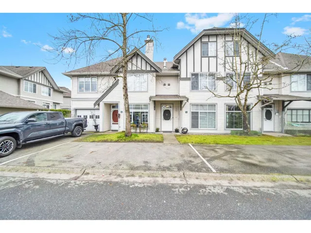74 6465 184A STREET, Surrey, British Columbia V3S8X9