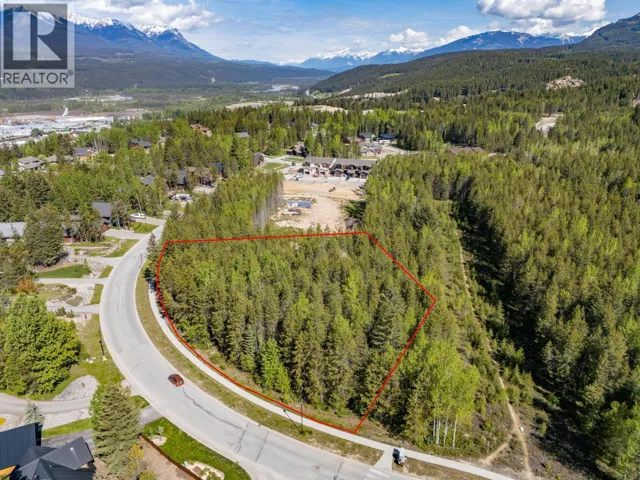 1402 Granite Drive, Golden, British Columbia V0A1H0