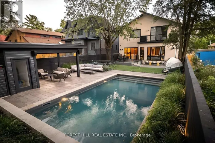 8 NORA ROAD, Toronto (Islington-City Centre West), Ontario M9A1C9