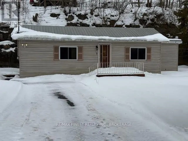 5 PINE POINT AVENUE, Kingston (Kingston East (Incl CFB Kingston)), Ontario K7L4V1