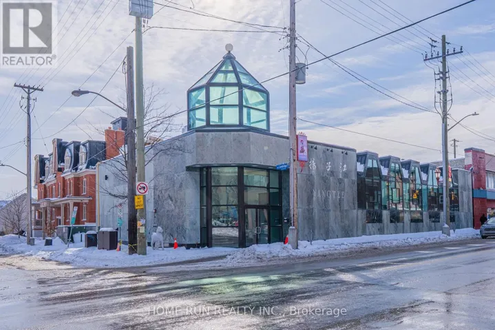 700 SOMERSET STREET W, Ottawa, Ontario K1R6P6