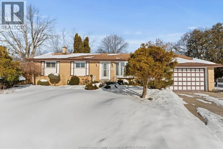1630 CHERRYLAWN CRESCENT, Windsor, Ontario N9E1P5