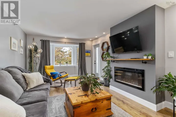 302 83 Kearney Lake Road, Halifax, Nova Scotia B3M4E6