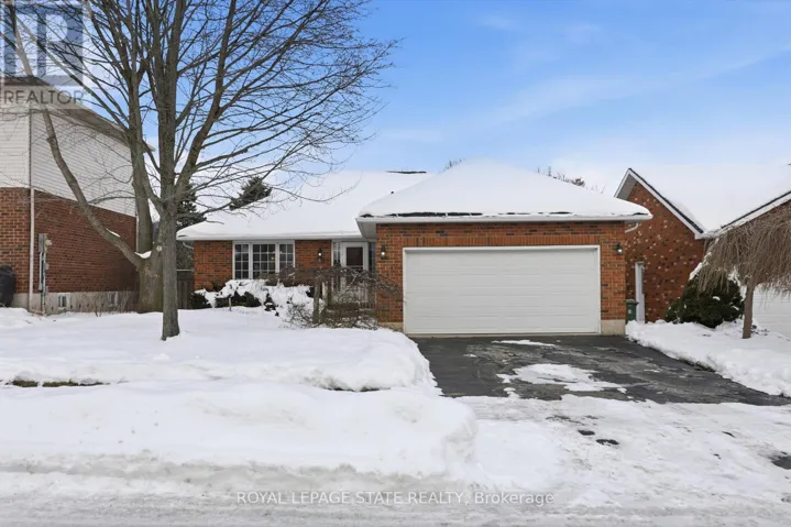5 LININGTON TRAIL, Hamilton (Dundas), Ontario L9H6Z5