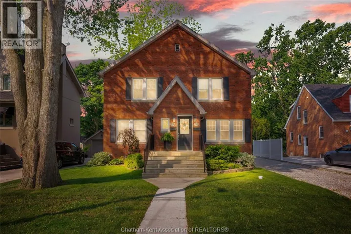 210-212 Elizabeth STREET, Chatham, Ontario N7L2Y7