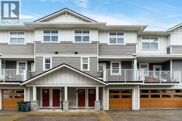 13 3356 Whittier Ave, Saanich, British Columbia V8Z3P9