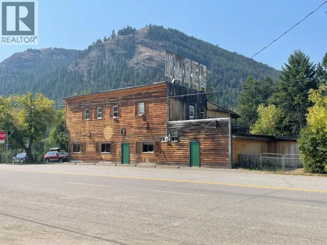 607 Fifth Avenue, Midway, British Columbia V0H1M0