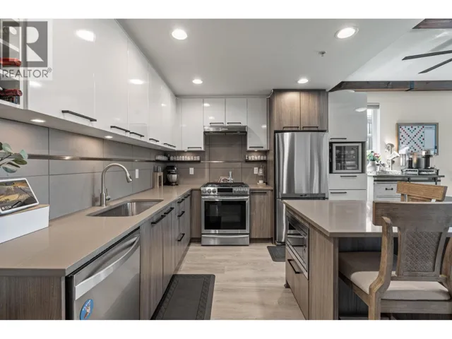 405 9350 UNIVERSITY HIGH STREET, Burnaby, British Columbia V5A0B6