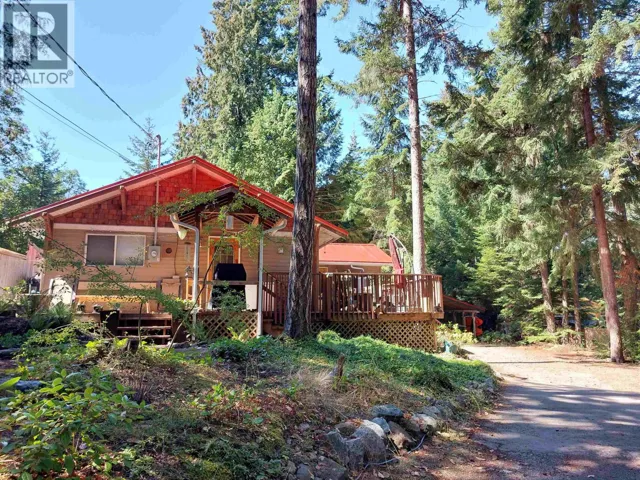 559 BLITZ ROAD, Mayne Island, British Columbia V0N2J1