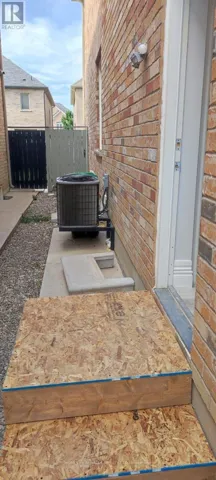 BASEMENT - 52 DURANGO DRIVE, Brampton (Credit Valley), Ontario L6X5H3