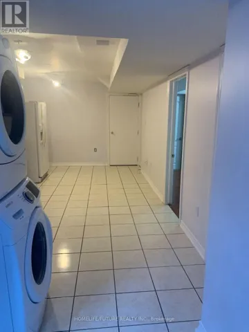 BSMT - 16 STEVENSGATE DRIVE, Ajax (Northwest Ajax), Ontario L1T4Z3
