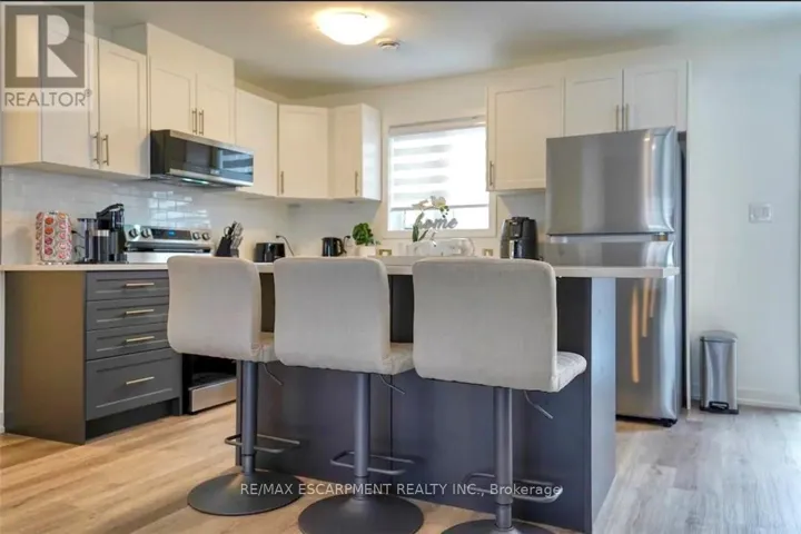 721 - 4263 FOURTH AVENUE, Niagara Falls (Downtown), Ontario L2E0C2