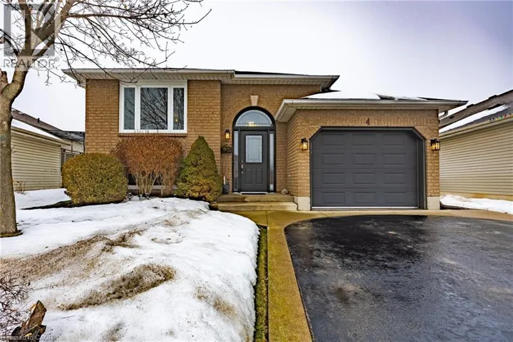 4 GLENGARY Crescent, Caledonia, Ontario N3W2K9