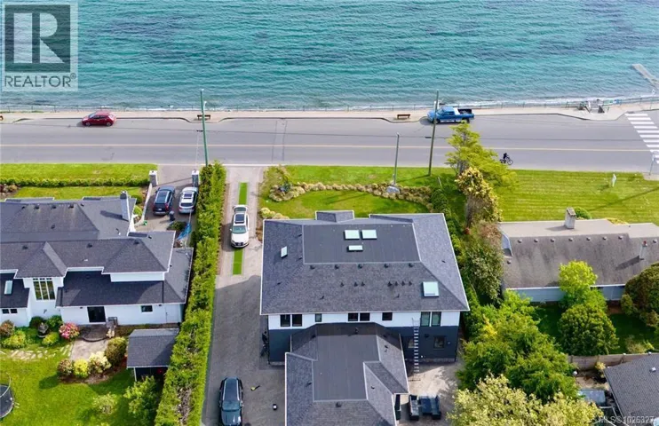 418 Beach Dr, Oak Bay, British Columbia V8S2M4