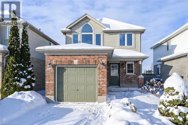 8 LIVINGSTONE Crescent, Cambridge, Ontario N3H3S7