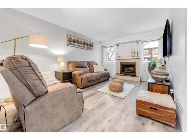 18010 96 Ave NW NW, Edmonton, Alberta T5T3N2