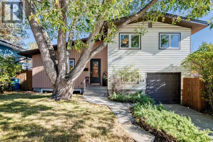 91 Chisholm Crescent NW, Calgary, Alberta T2L0Y9