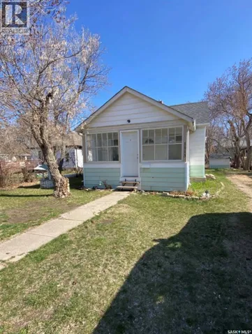 1113 Valley STREET, Estevan, Saskatchewan S4A0E3