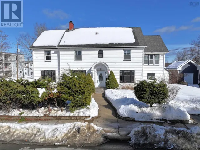 41 Alexandra Avenue, Bridgewater, Nova Scotia B4V1H2