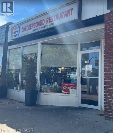 705 W BELMONT Avenue W, Kitchener, Ontario N2M1P1