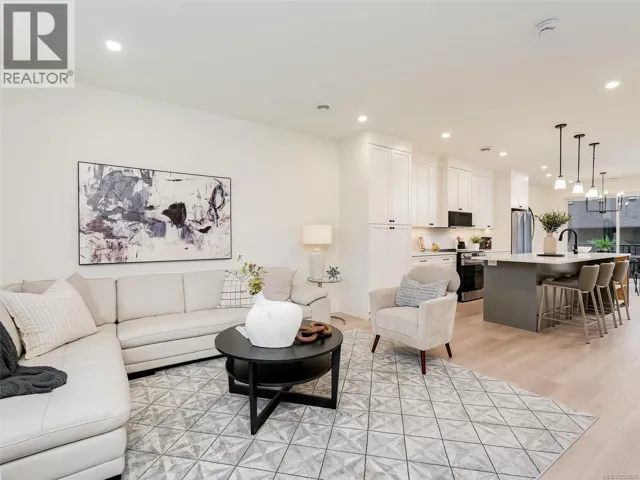 107 960 Jenkins Ave, Langford, British Columbia V9B2N7