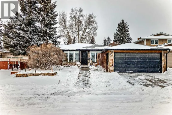 36 Dalrymple Green NW, Calgary, Alberta T3A1Y2