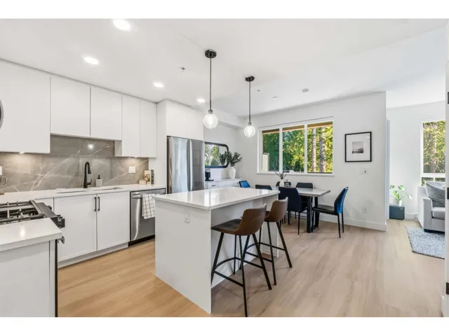 409 3528 146A STREET, Surrey, British Columbia V4P0H4